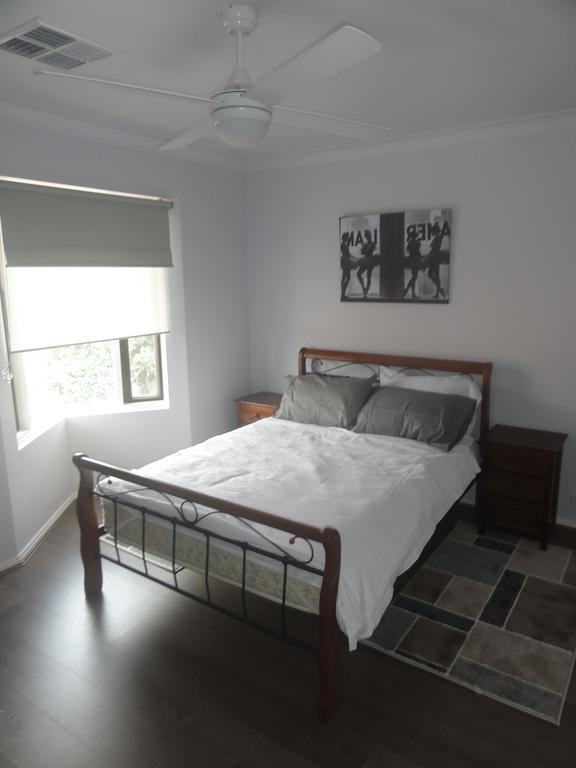 Prime Location & Spacious Adelaide Exterior photo